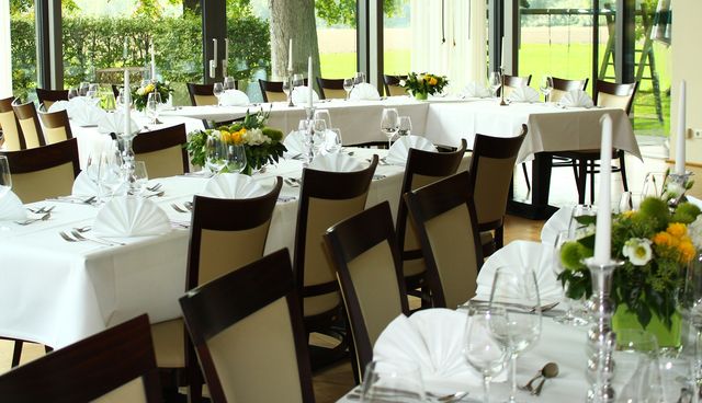 Wohntrend: Tischdecken in weiß