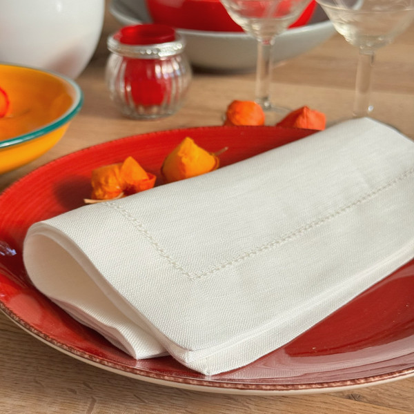 4 Leinen-Servietten Lamai, weiß, mit Hohlsaum und Kuvertecken 44x44 cm