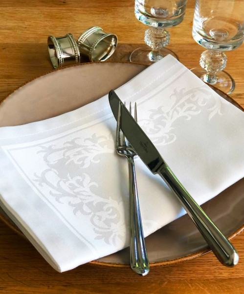 8 Damast-Servietten Konstanze, weiß, mit umlaufendem Muster, 50x50