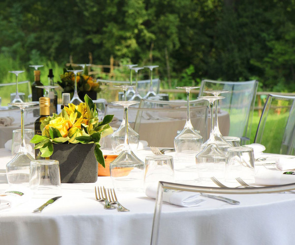 Tischdecke Klara, oval, weiß, ohne Muster, 160x200